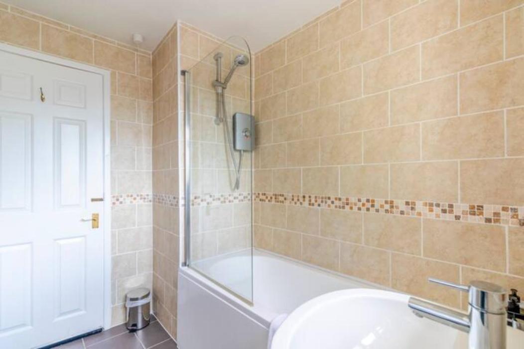 Trendy Sea View 2 Bedroom Sleeps 6 - Free Parking Bournemouth Exterior foto